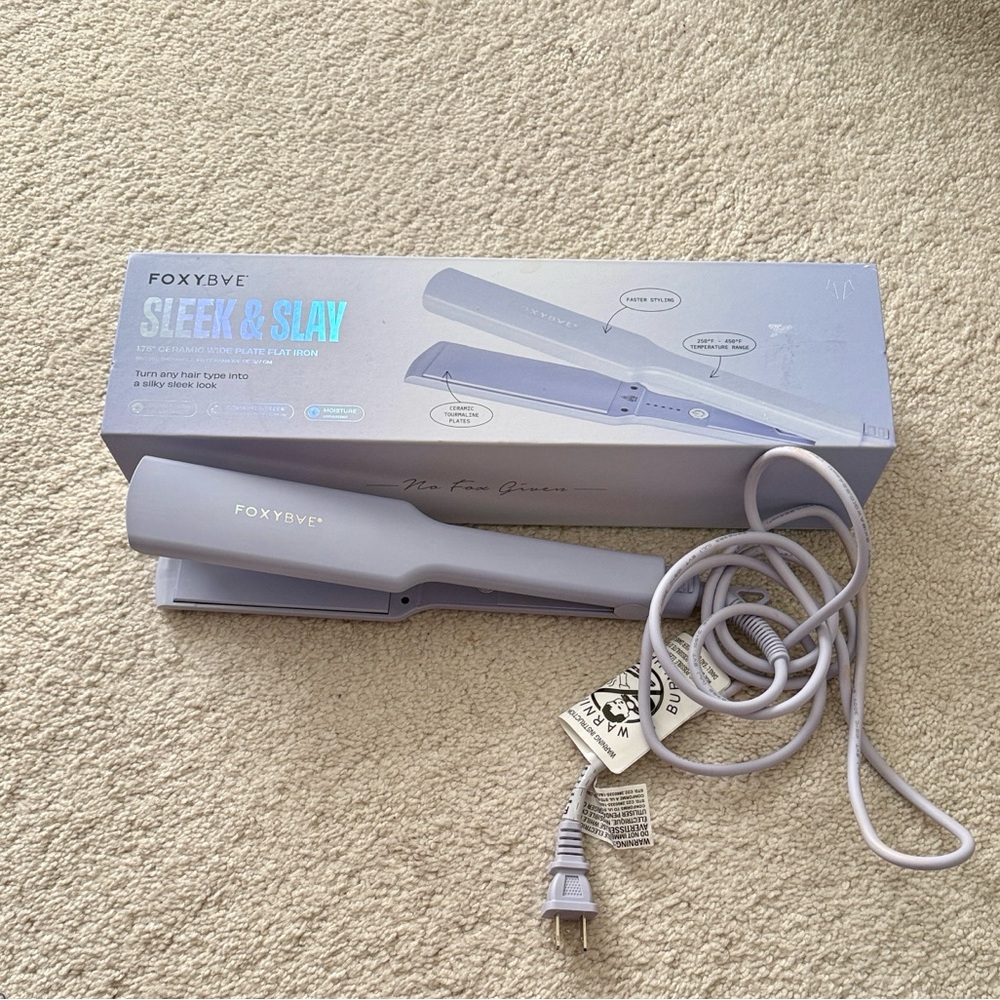 FoxyBae Ceramic Hair Straightener